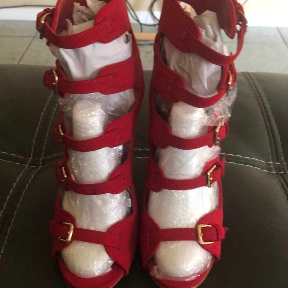 Shoes - Picture 2 of 2